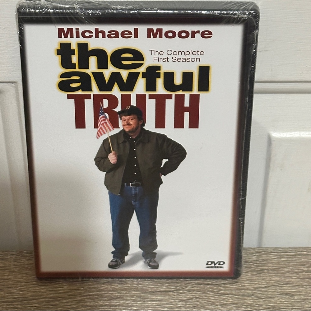 Michael Moore~The Awful Truth~The Complete First Season DVD, 2000 Factory Sealed